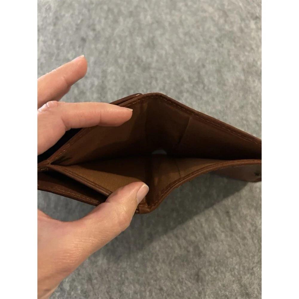 Fossil Leather Trifold Classic Tan Brown Wallet ID Window Card Slots